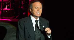 Julio Iglesias responde às acusações de abuso sexual e tráfico de pessoas