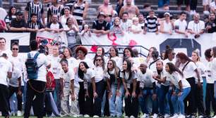 Elenco feminino do Corinthians marca presença em ritual de São Jorge no Majestoso; confira