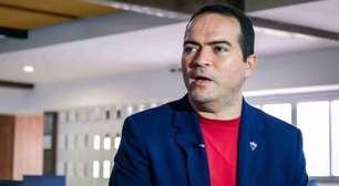 Corinthians assina contrato e espera novo reforço desembarcar em SP para fazer anúncio