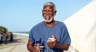 Abdominal depois dos 50 é bom, mas esses três exercícios são tremendamente eficazes pra queimar gordura localizada