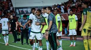 Torcida do Goiás implora mudança para Daniel Paulista: "Está provado"