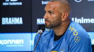 "Ainda não consigo saber": Luís Castro despista sobre estreia de Weverton no Grêmio