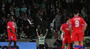 Suárez marca duas vezes e garante vitória do Sporting sobre o PSG na Champions