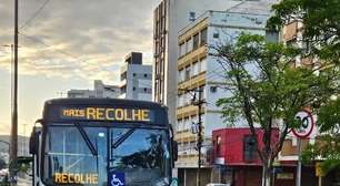 Motociclista colide em ônibus e morre em frente ao Parque da Redenção, em Porto Alegre