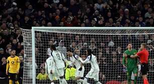 Tottenham domina o Borussia Dortmund e entra no G8 da Champions