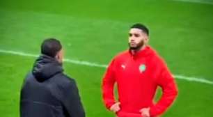 Vídeo: jogador do Marrocos pede desculpas a goleiro do Senegal pelo caso da toalha