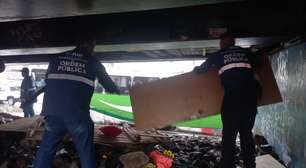 Prefeitura do Rio faz operação de ordenamento na Avenida Brasil e apreende mais de 40 objetos perfurocortantes