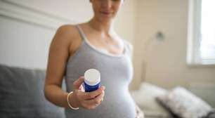 Por que grávidas precisam suplementar ácido fólico?