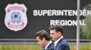 Só Tarcísio pode falar por que não foi visitar Bolsonaro, diz Flávio