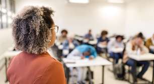 Lula assina MP que aumenta piso salarial dos professores em 5,4%