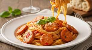 Macarrão com linguiça: 5 versões fáceis e muito saborosas