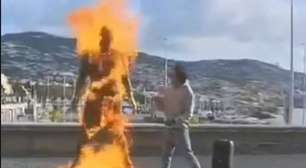 Polícia investiga incêndio em estátua de Cristiano Ronaldo em Portugal