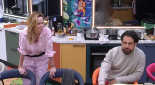 'BBB 26': Após voltar do Paredão, Ana Paula provoca Brigido: 'Vai ter que subir muita montanha'
