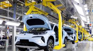 Executiva da BYD critica falta de direção de governos para carros elétricos em Davos