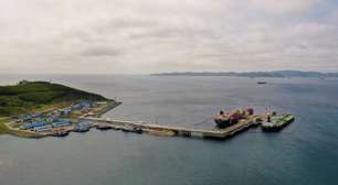 Petróleo sobe com paradas em campos do Cazaquistão e lentidão nas exportações da Venezuela