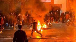 As fotos de rostos de centenas de mortos vazadas à BBC em meio a brutal repressão a protestos no Irã