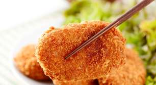 Panqueca de frango coreana é diferente de todas que você já provou e perfeita para um jantar rápido