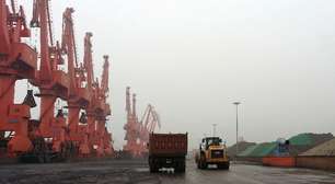 Preços do minério de ferro oscilam com alta das importações da China e políticas de apoio no foco