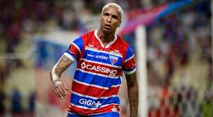 Deyverson encaminha saída do Fortaleza após acordo de rescisão