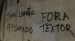 Muro do CT do Botafogo é pichado; John Textor é chamado de "ladrão e safado"