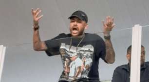 Neymar cobra torcida do Santos durante duelo contra o Corinthians