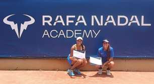 Duas atletas do Projeto Tênis na Lagoa participam de treinamento da Rafa Nadal Academy no Rio de Janeiro