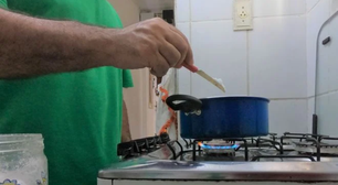 Esses alimentos NUNCA devem ser requentados. Nutricionista fala dos riscos e quais são as alternativas