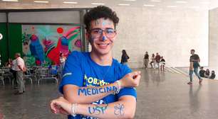 Aprovado em Medicina na USP dedica vaga à mãe que faleceu: 'Jurei para ela que me formaria'