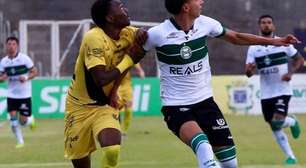 Coritiba busca empate fora de casa, complica Cascavel e avança no Paranaense