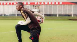 Técnico do Flamengo deve rodar elenco e promover estreia de Andrew no clássico