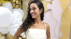 Vestido brilhante com fenda alta e bolo de 4 andares: Rayssa Leal comemora 18 anos com festa luxuosa; skatista é dona de fortuna milionária