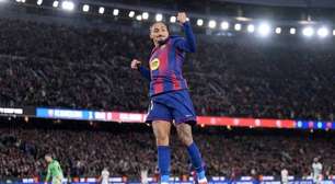 Barcelona vence Oviedo com gol de Raphinha e retoma liderança do Espanhol