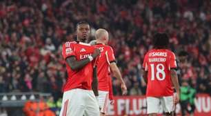 Benfica amassa Estrela Amadora em casa e mantém invencibilidade no Português