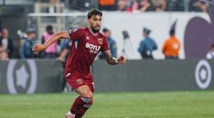 Técnico do West Ham volta a cobrar definição sobre situação de Paquetá