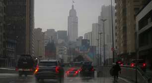 Chuvas em São Paulo provocam alagamentos e deixam imóveis sem energia elétrica