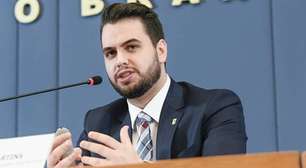 Moraes mantém a prisão preventiva de Filipe Martins, condenado pela trama golpista