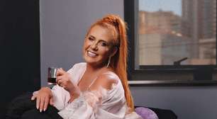 Rita Cadillac rebate 'pedradas' por conteúdo adulto e diz que manda no próprio corpo: 'Passo a noite chorando'