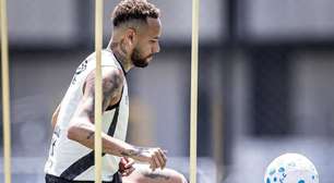 Neymar treina como bola pela primeira vez após cirurgia