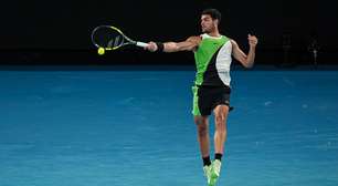 Alcaraz vence e garante vaga na semifinal do Australian Open