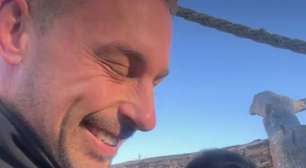 História curiosa envolve bebê gorila e cuidador na Austrália