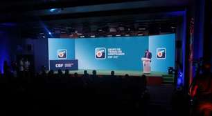 CBF apresenta grupo de árbitros profissionais e cria "rebaixamento"