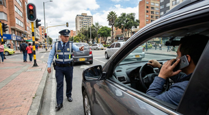 A distração de poucos segundos que pode render multa alta e sete pontos na carteira