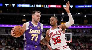 Doncic marca 46, e Lakers vencem os Bulls