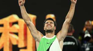 Alcaraz comemora vaga na semi do Australian Open: "Muito feliz"
