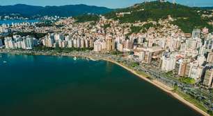 Fundada em 1726, esta capital-ilha une tecnologia avançada e qualidade de vida elevada