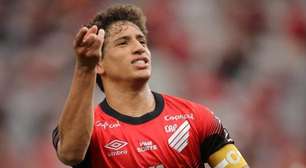 João Cruz reencontra o Internacional como esperança do Athletico para o Brasileirão de 2026