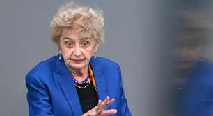 Sobrevivente do Holocausto alerta contra nova onda de antissemitismo