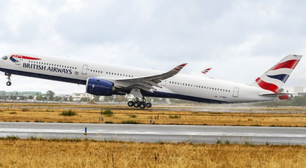 Roda de avião da British Airways despenca após decolagem nos EUA; assista ao vídeo