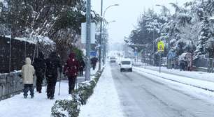 Tempestade Kristin afeta estradas, aeroportos e escolas em várias regiões da Espanha