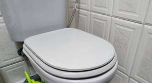 Um encanador recomenda: use este ingrediente secreto para acabar de vez com o cheiro de urina no banheiro